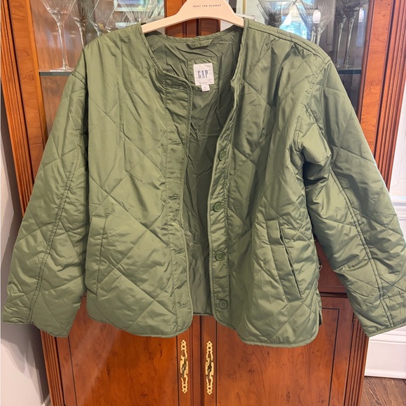 GAP Quilted Jacket - Picture 1 of 5